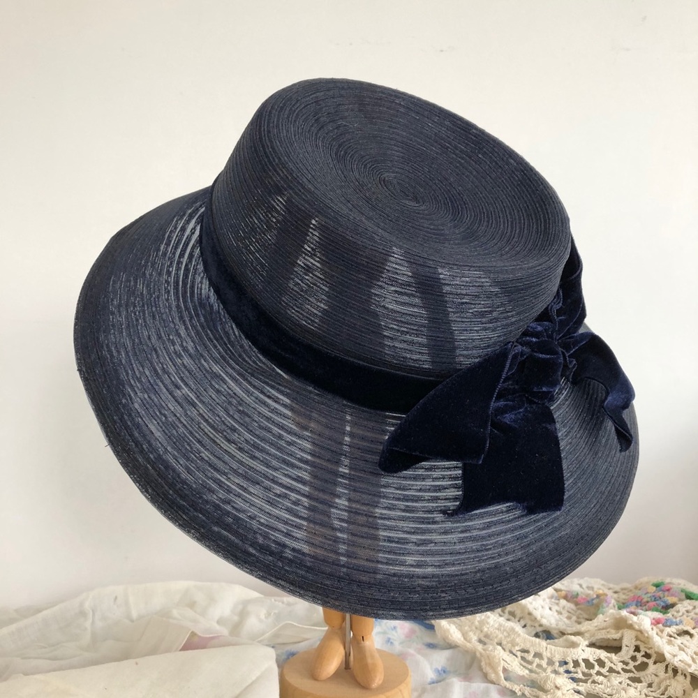 Vintage 1940-1950 blue hat